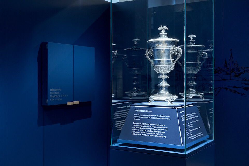 Präsentation Hossauer Pokal - Neugestaltung Haupteingang zur Dauerausstellung